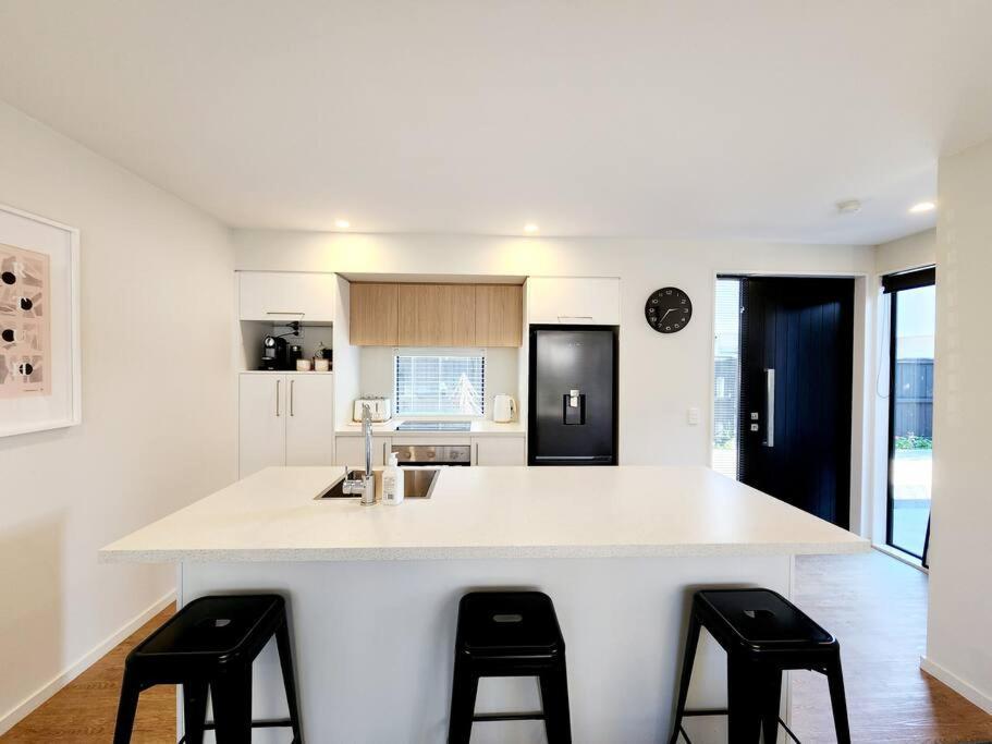 Central Home With Internal Garage - Close To Cbd! Christchurch Exterior photo